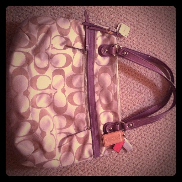 BNWT Authentic Coach purse