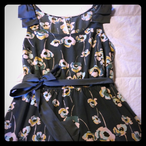 SOLD Lauren Conrad Dress Gray With Bow Detail