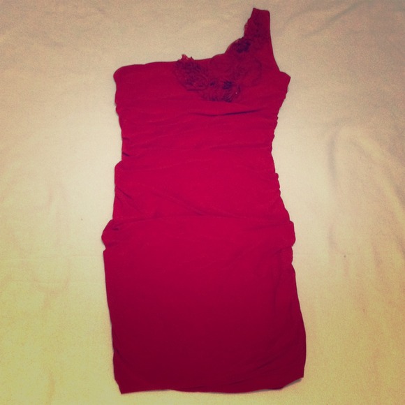 Nice red dress, new, size L