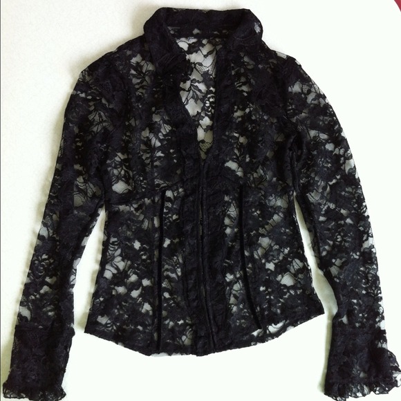 🚫SOLD🚫Black lace blouse