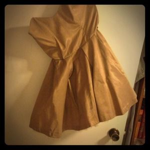 Gold dress, corset and full tool inside