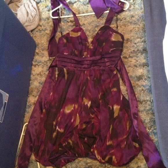 Dress - Picture 2 of 2