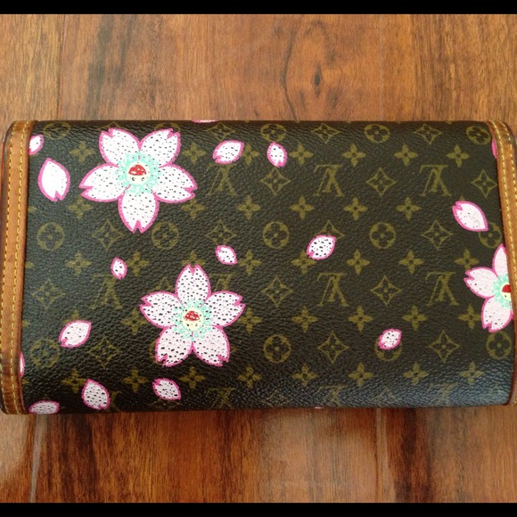 ⛔SOLD on Ebay⛔ AUTH Louis Vuitton cherry blossom - Picture 4 of 4