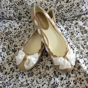 Nude color with White lace bow Flat