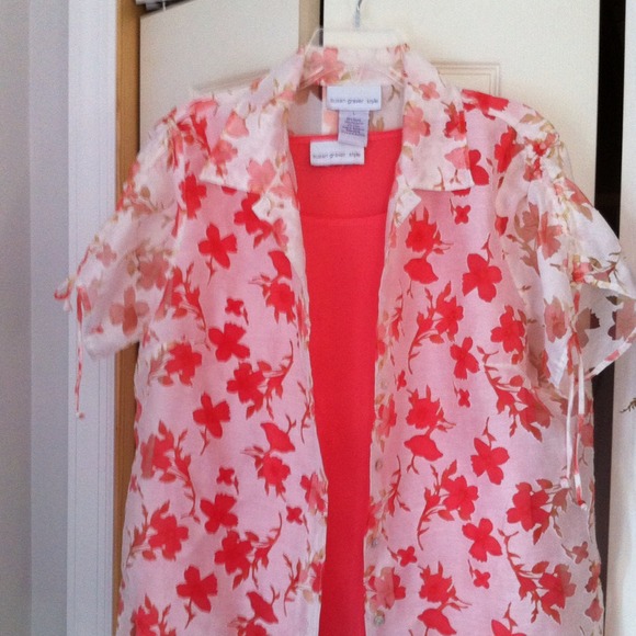 Beautiful burn out cut blouse and matching tank