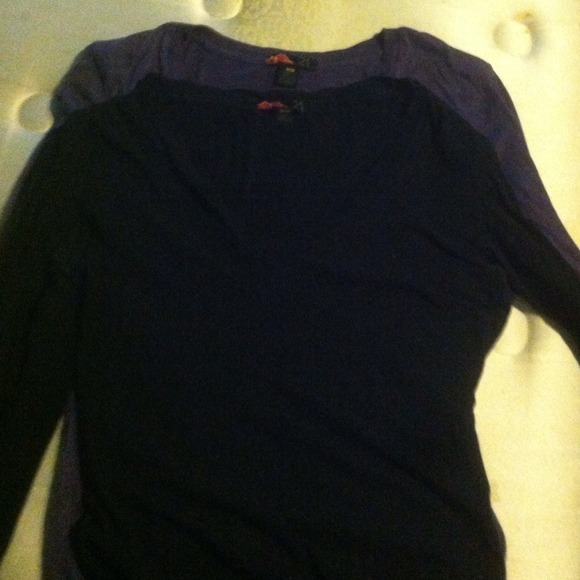 2 vneck forever 21 long sleeve shirts