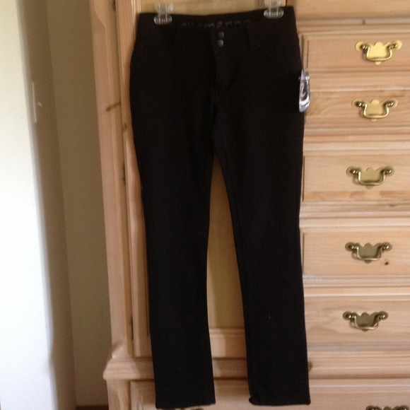 Ellemenno Black straight leg pants size 7