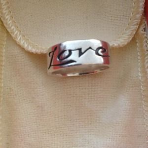 James Avery Inscribed Love Band