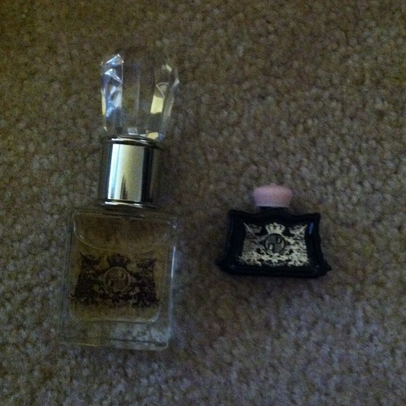 *****SOLD****Juicy couture perfume/bracelets