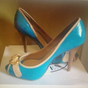 Brand new Steve Madden pumps