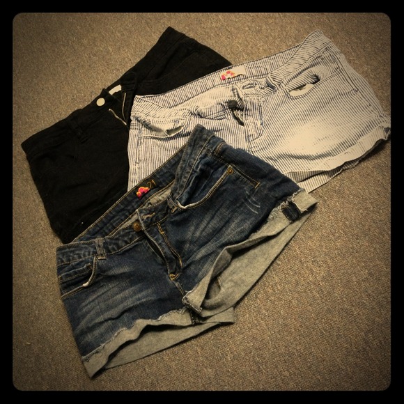 ❌TRADED❌ Forever 21 shorts
