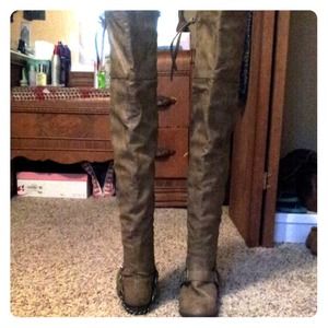 Taupe Mid-thigh high boots!!!🚫hold for brebaker🚫