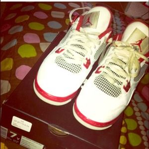 Jordan 4