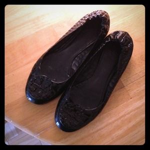 Reserved for @ajbooker Tory Burch Croc Reva Flats