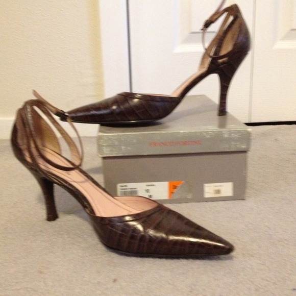 **Sold Bundle Deal**Brown Croc Pumps