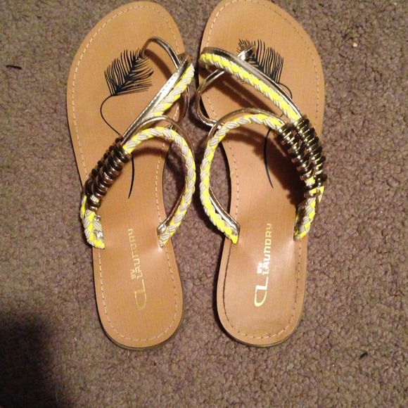Chinese laundry sandals