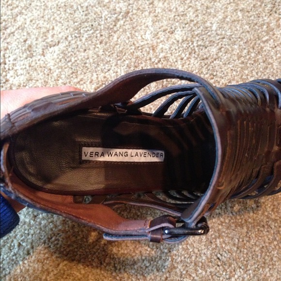 Vera Wang lavender wedges🎀 - Picture 3 of 4