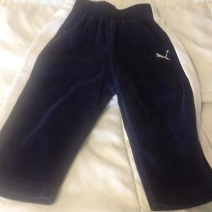 🔴SOLD🔴Puma velour sweat pants