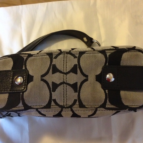 Authentic Coach Purse - Picture 2 of 4