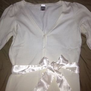 Cream V-Neck Cardigan