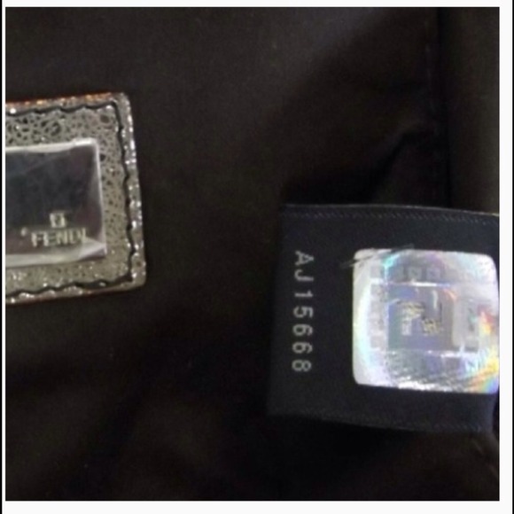 ⭕️SOLD Locally⭕️Fendi Monogram Handbag - Picture 3 of 4