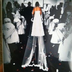 ****Gorgeous Texturized Wedding Gown****
