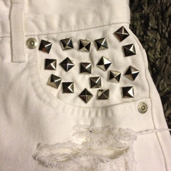 ⚡SOLD IN A BUNDLE⚡ - Picture 4 of 4