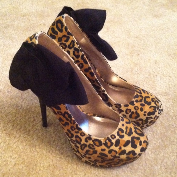 Sexy leopard pumps