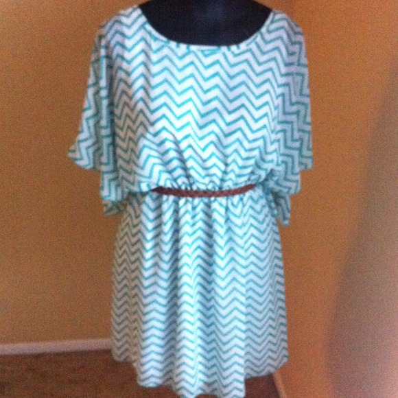 ☀TRADE BUNDLE☀Chevron dress & b&w printed shorts