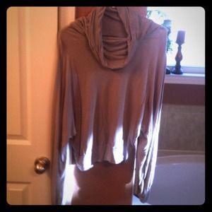 ❌SOLD❌Grey wing flared bubble top