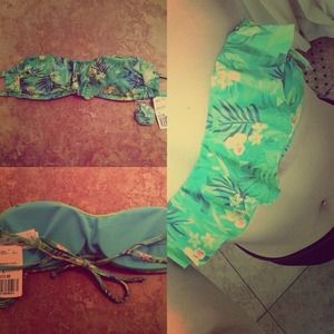 Forever 21 Bandeau Top.