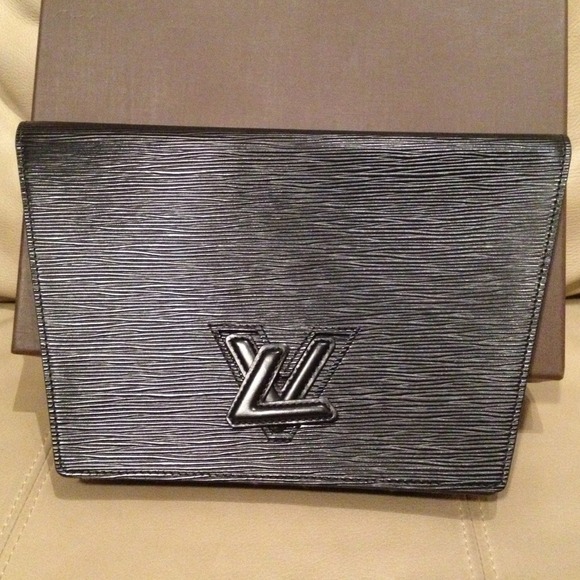 Louis Vuitton Clutches & Wallets - AUTHENTIC EPI LOUIS VUITTON CLUTCH