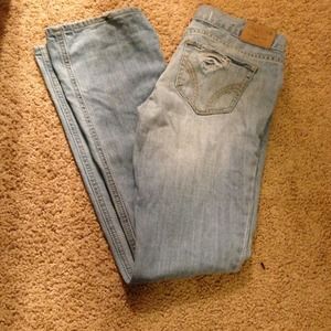 💢SOLD💢Hollister ripped jeans
