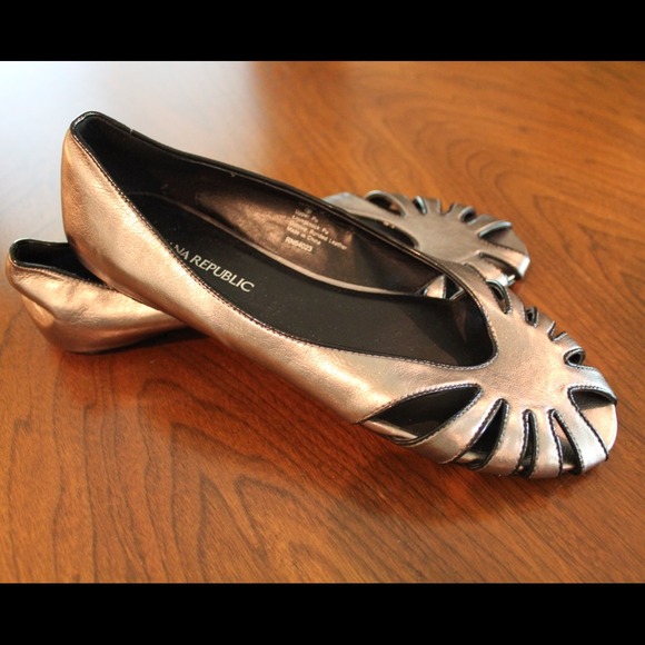 Banana Republic silver flats, Brand new.