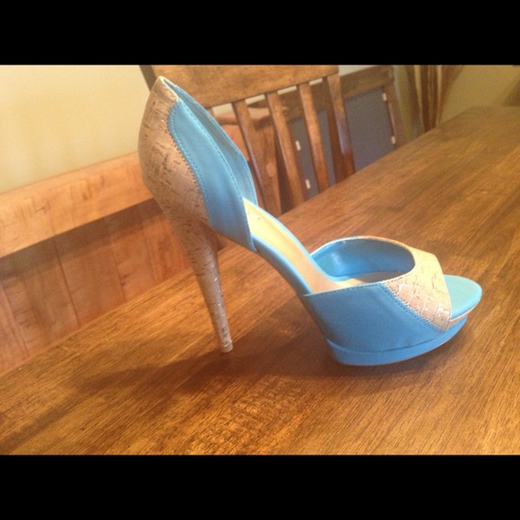 HOT brand new heels!  Never worn!