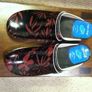 Reduced!!!!!!Clogs