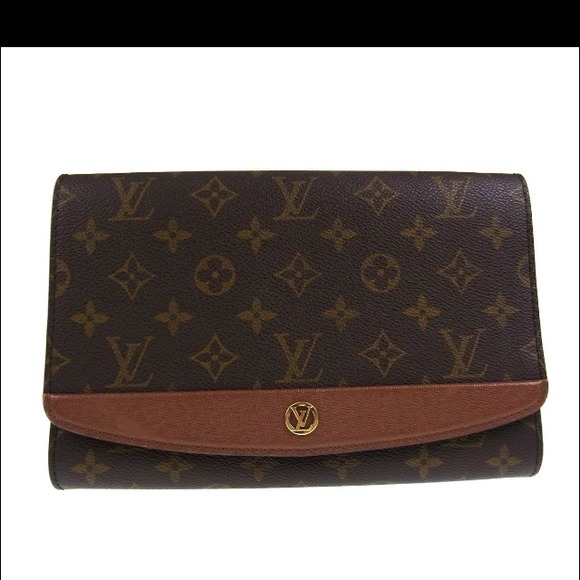 Louis Vuitton Clutches & Wallets - ⚡Price Reduction⚡Authentic Louis Vuitton RESERVED