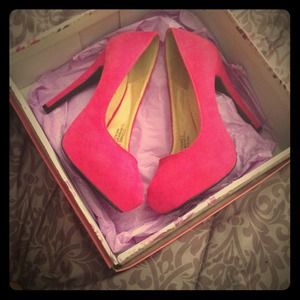 ♦REDUCED♦ Hot Pink Heels