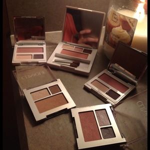 Bundle of 5 clinique makeup palettes🎀