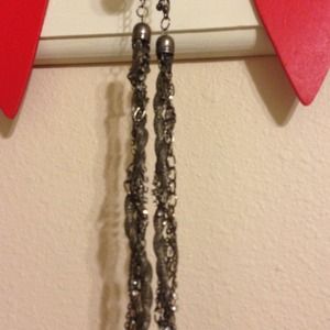 Long metallic necklace!