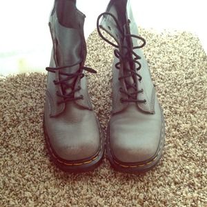 ✖Authentic limited edition Doc Martins