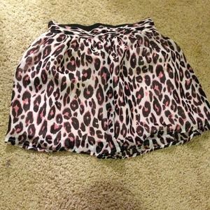 💢SOLD💢Leopard print skirt