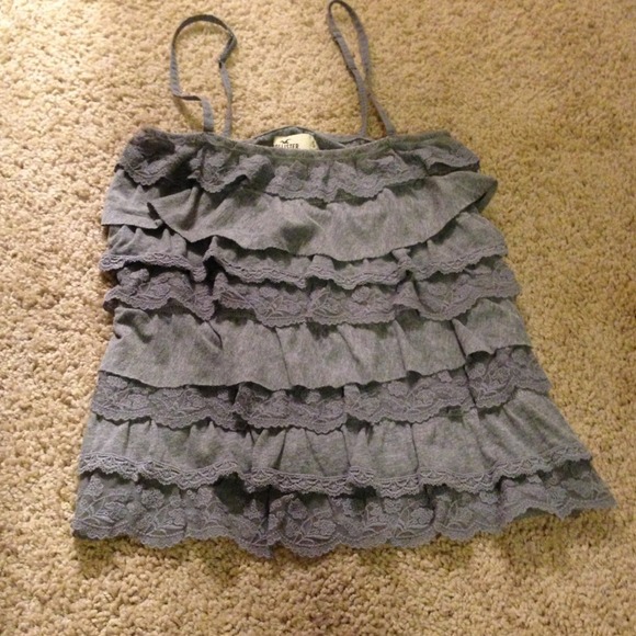 💢SOLD!💢Hollister ruffle tank