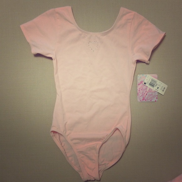 🚫****BUNDLED***** girl ballet leotard not AVLBL.
