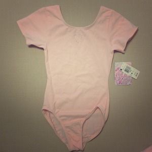 🚫****BUNDLED***** girl ballet leotard not AVLBL.
