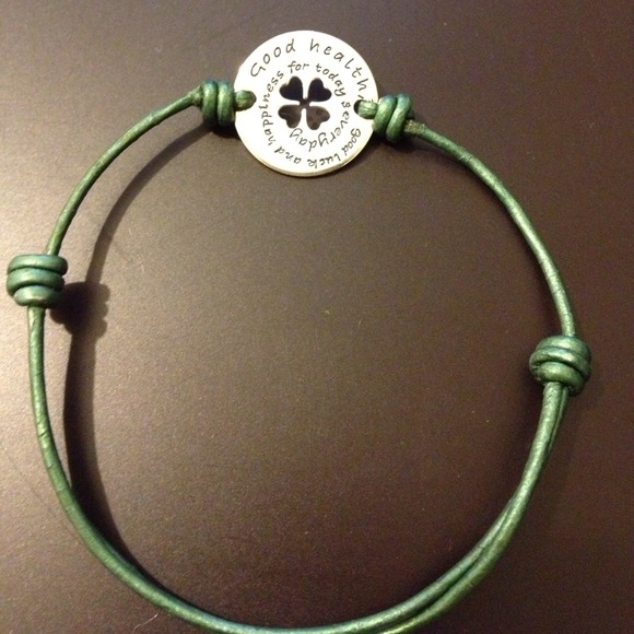 Adjustable green good health bracelet