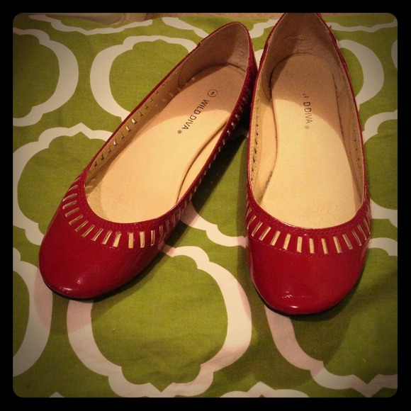 ❌SOLD ❌Red Flats