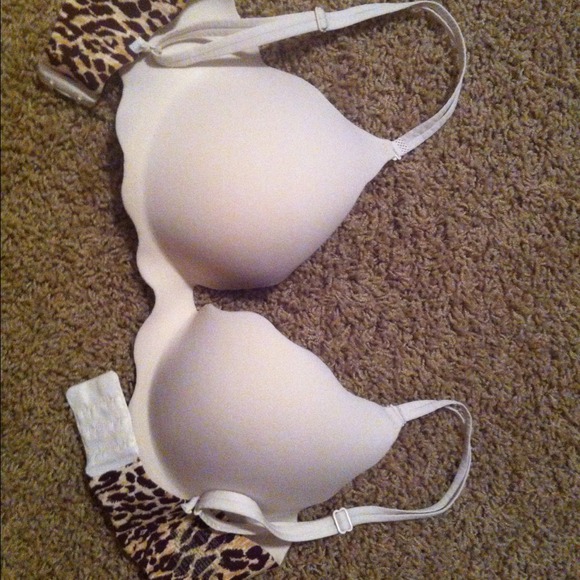Vs very sexy 34d. Like new!