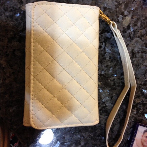 iPhone 5 phone case/Wristlet wallet.