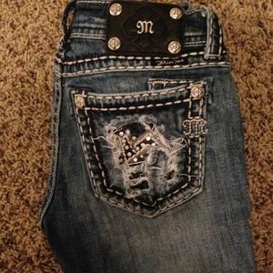 Women's Miss Me capris